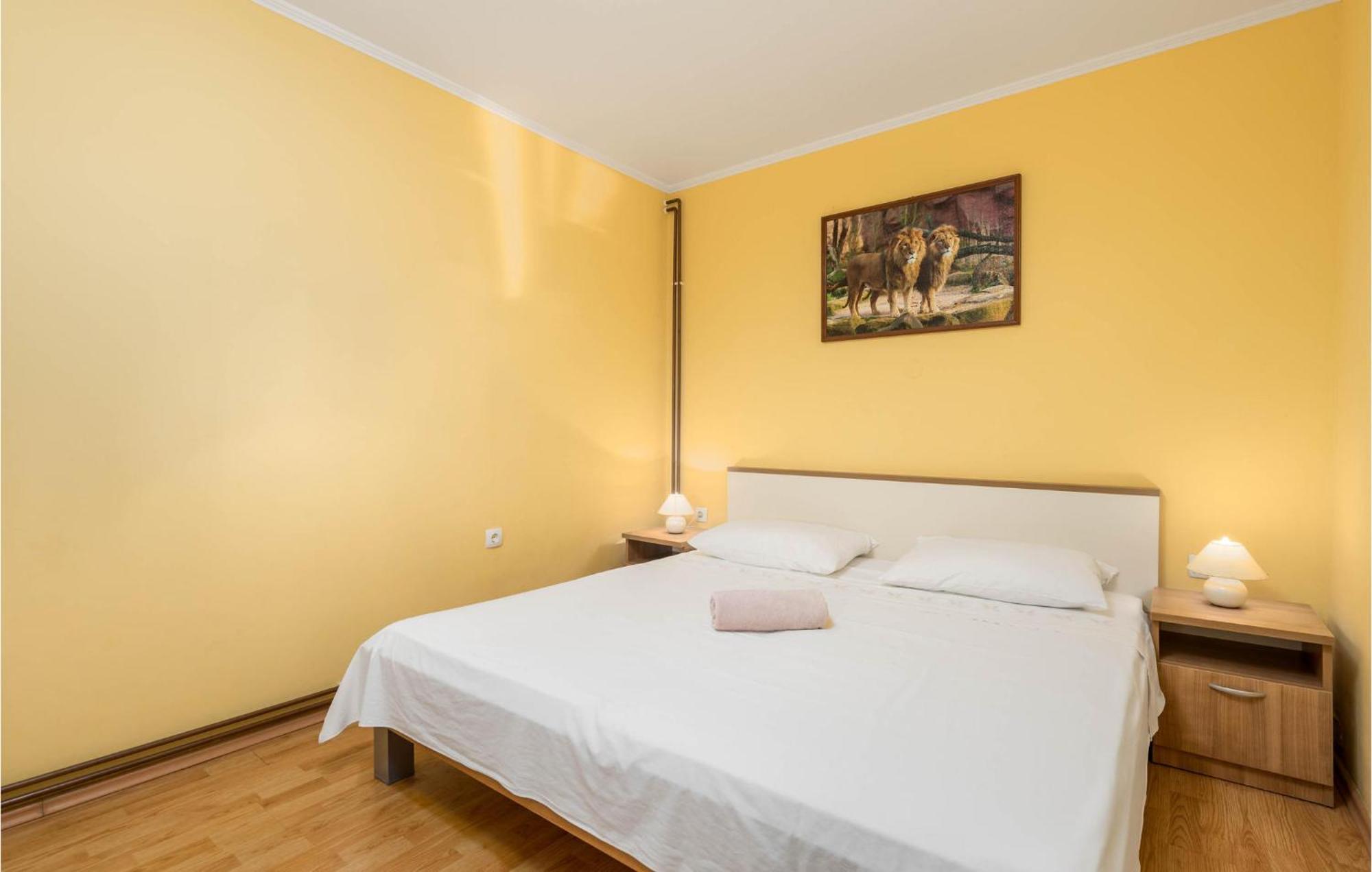 Stunning Apartment In Lovran With Kitchen Ngoại thất bức ảnh